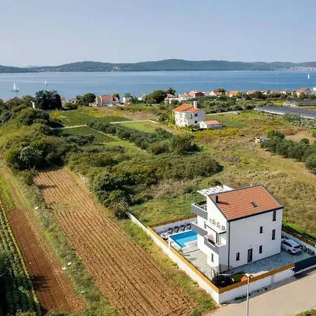 In With Sea View, Balcony, Air Conditioning, Wifi 5201-1