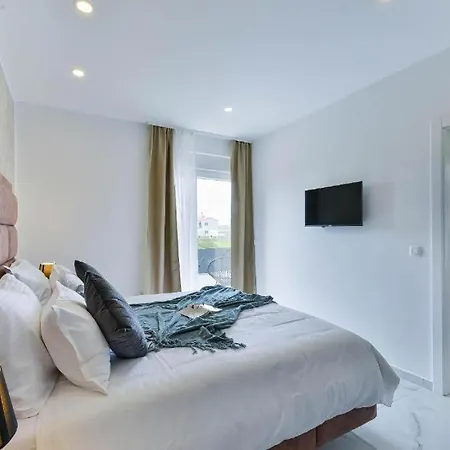 In With Sea View, Balcony, Air Conditioning, Wifi 5201-1 *