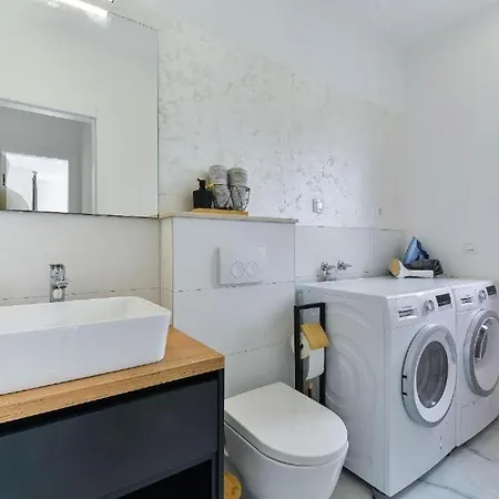 別荘 In With Sea View, Balcony, Air Conditioning, Wifi 5201-1 ビビニェ